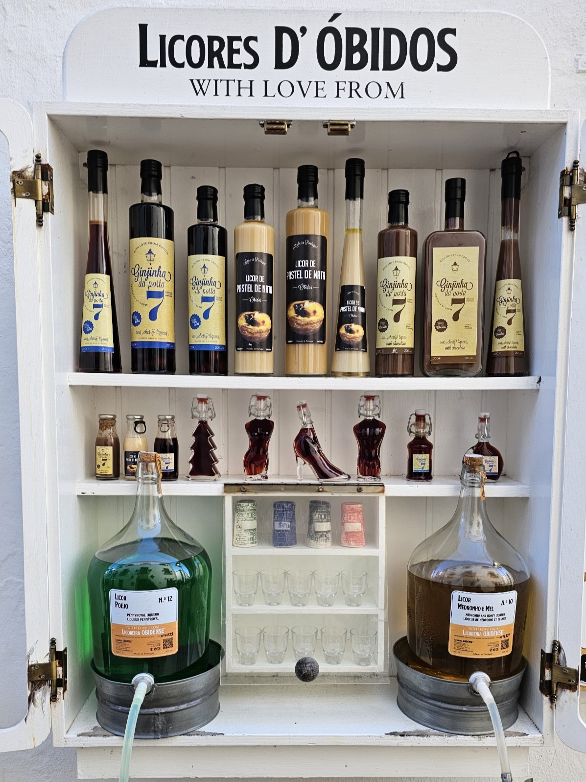 Óbidos tour licour porto-lisbon transfer