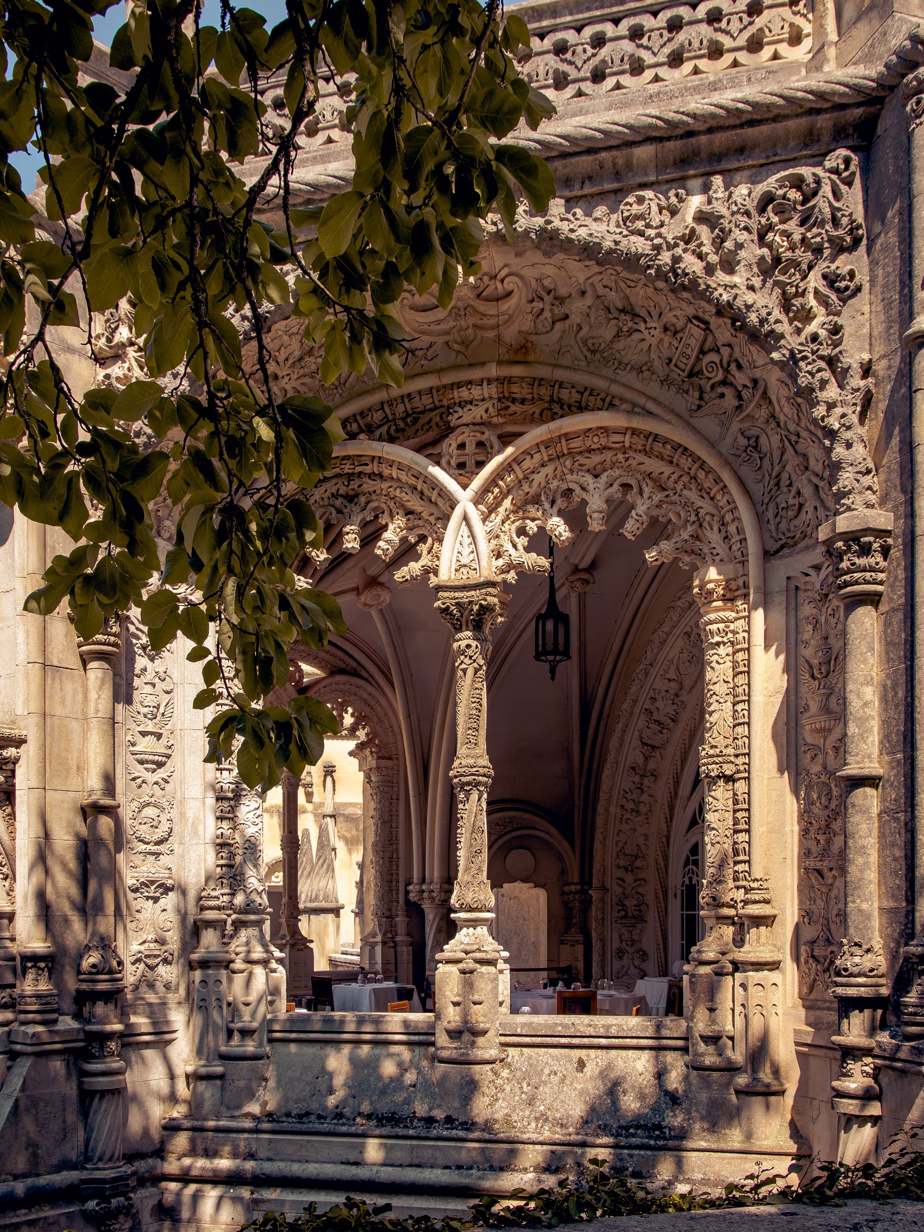 Bussaco palace tour porto-lisbon transfer