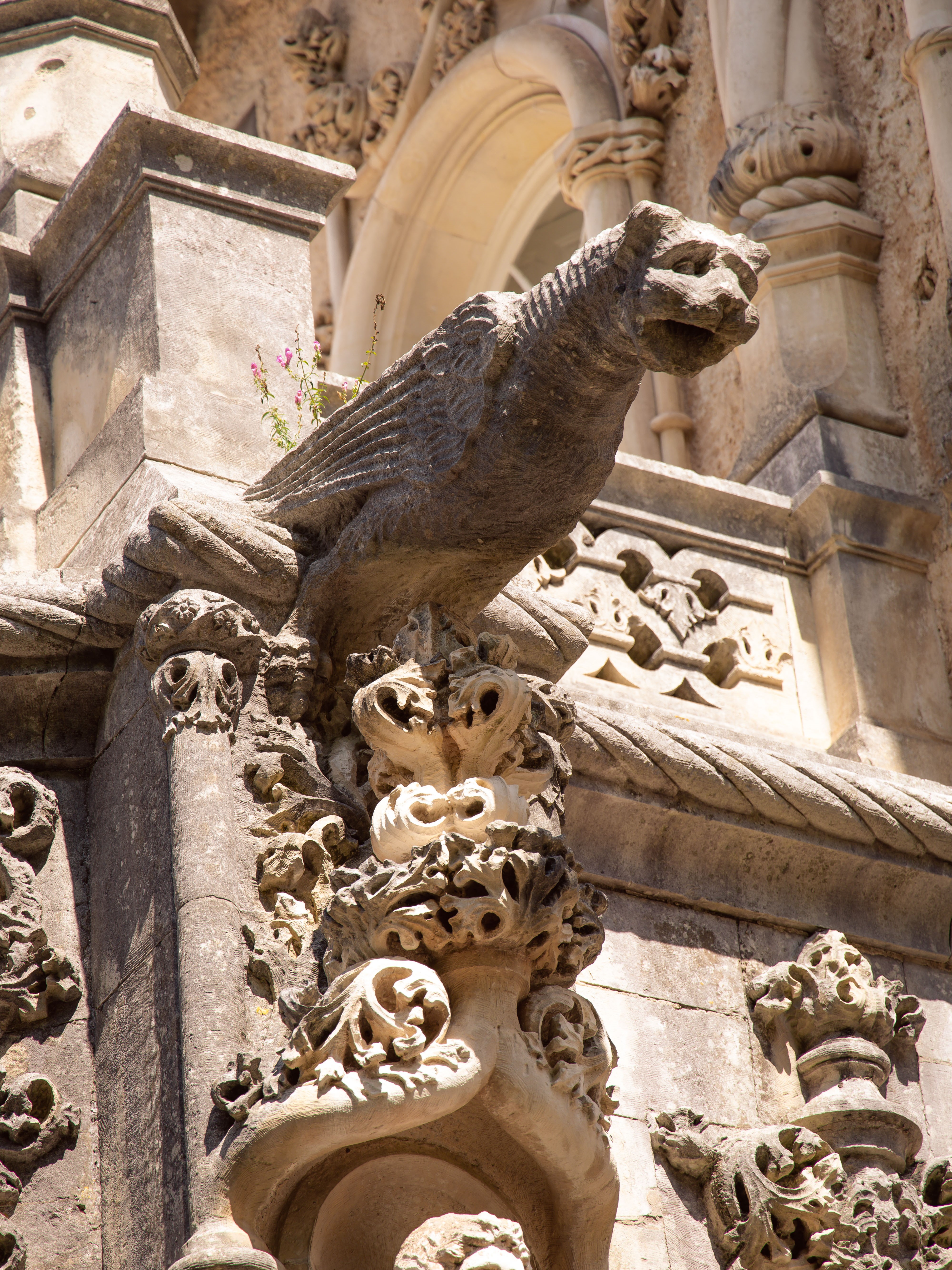 Bussaco palace tour porto-lisbon transfer