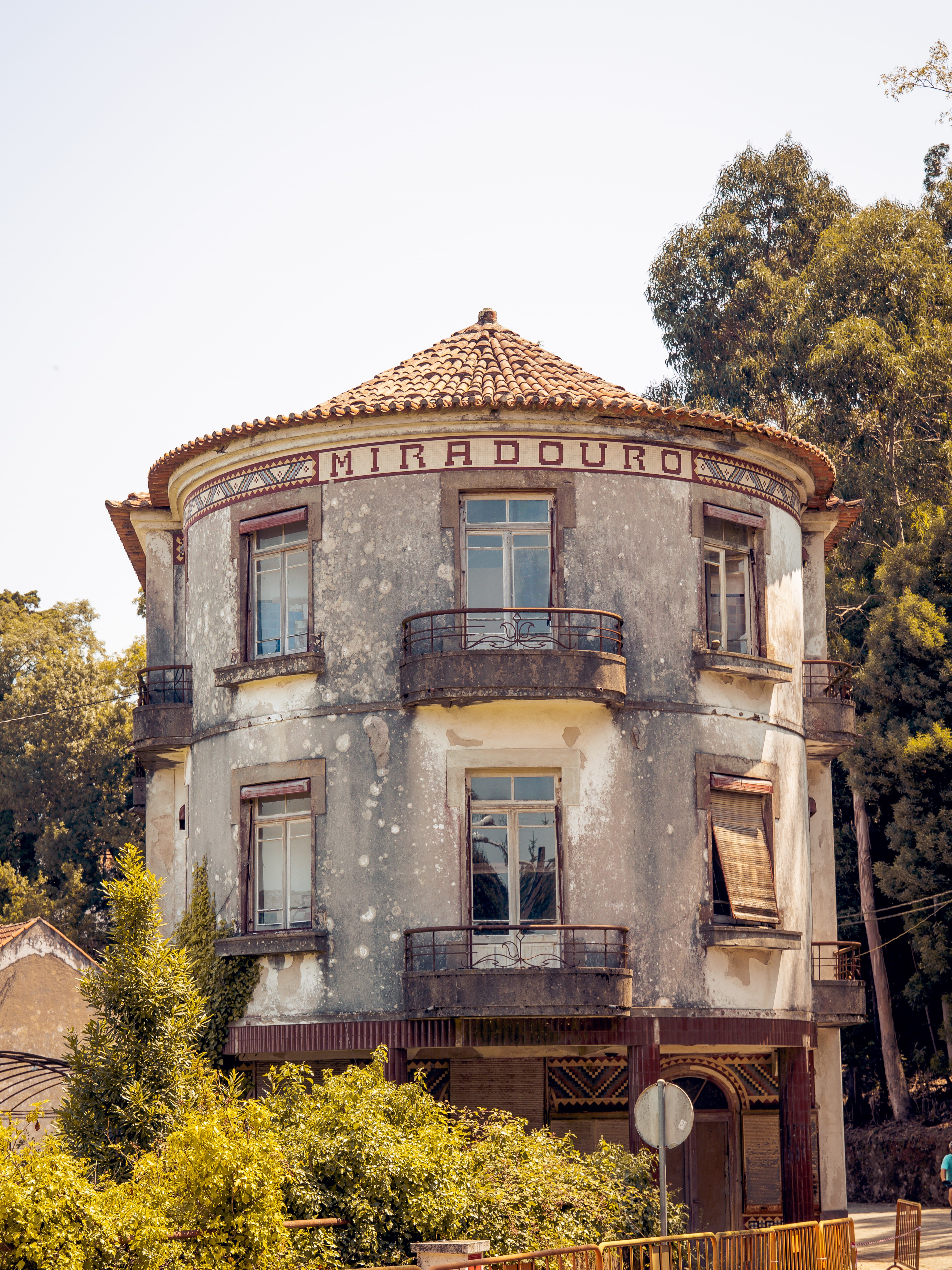 Bussaco palace tour porto-lisbon transfer