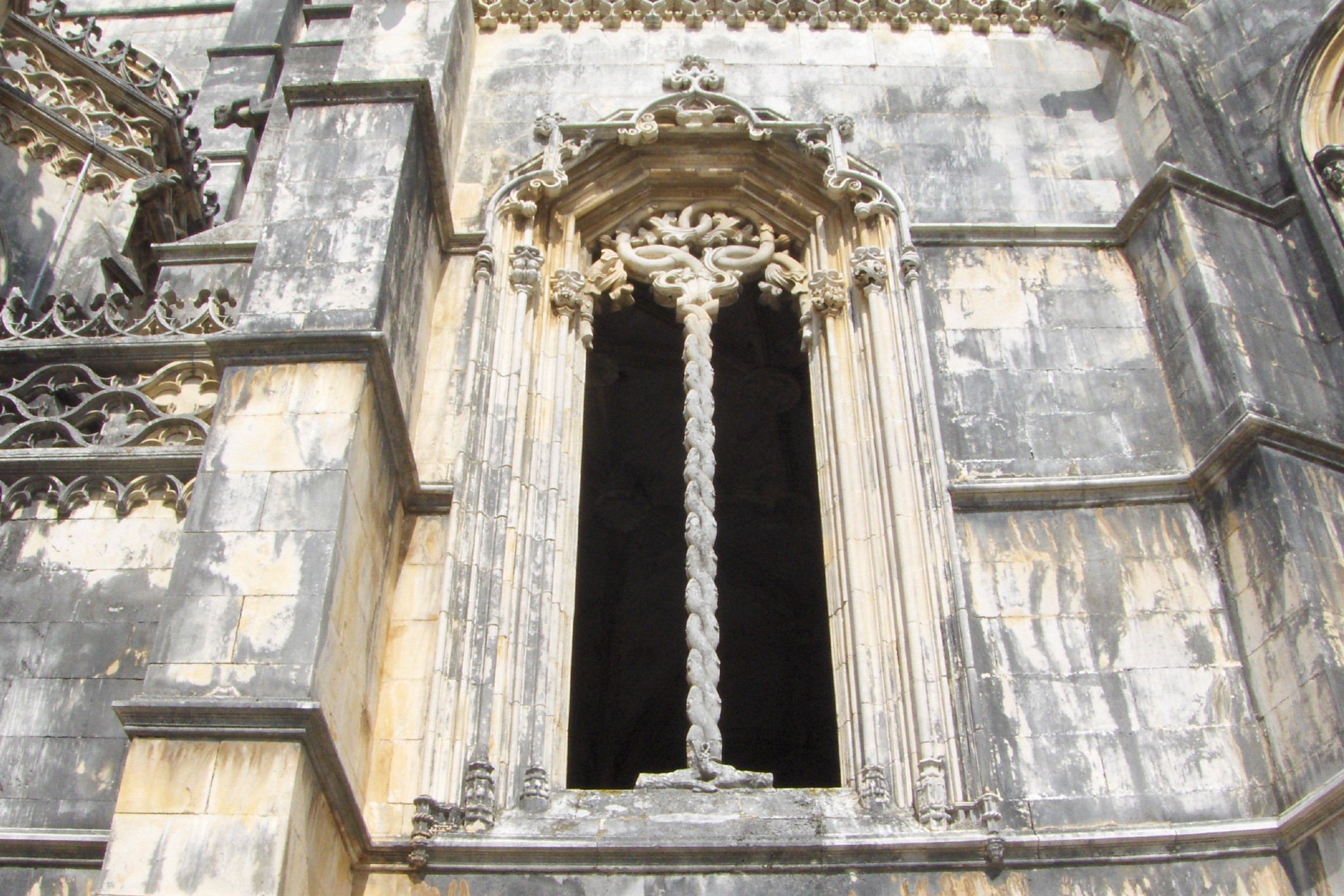 Mosteiro da Batalha Tour porto-lisbon transfer